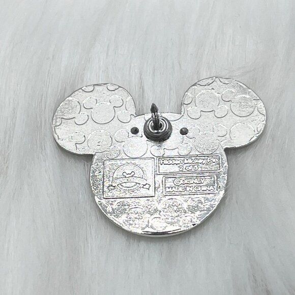 🔮 5/$25 Disney Epcot Cast Costume Mission Space Pin - Picture 3 of 3